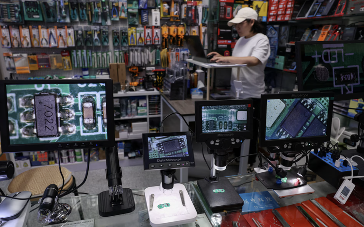 The AI frenzy is driving a memory chip supply crisis
