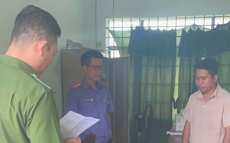 Commune official in Lam Dong arrested for allegedly embezzling $19,000