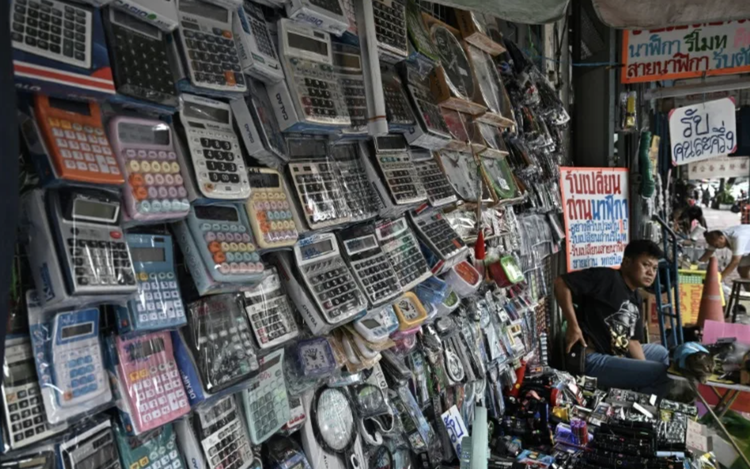 Number's up: Calculators hold out against AI
