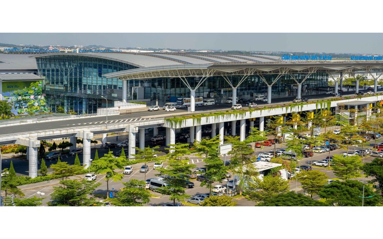 Vietnam’s Noi Bai, Da Nang airports climb global rankings as Changi retains top spot