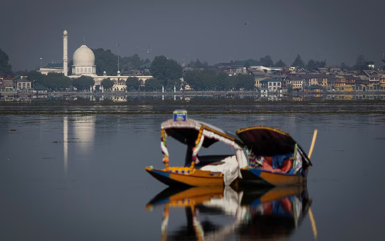 India shuts over half of Kashmir tourist spots in security review