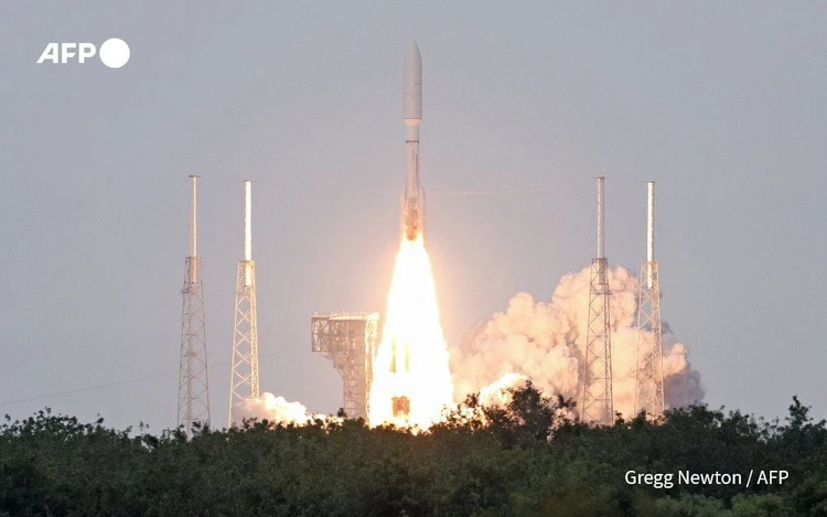 Amazon launches first Starlink-rival internet satellites