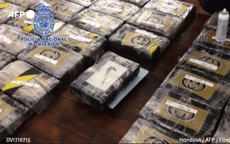 Spanish police recover tonne of cocaine in gang bust