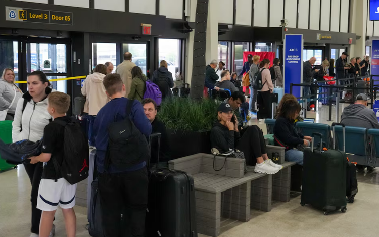 Newark's airport chaos frustrates carriers, worries travelers