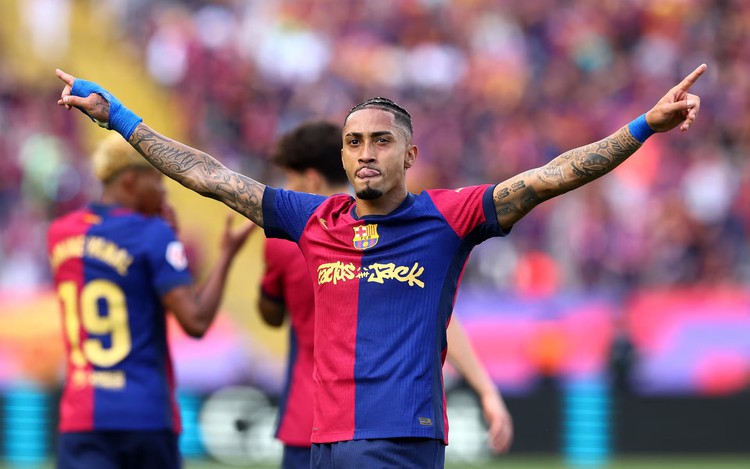 Barcelona edge closer to title with thrilling 4-3 win over Real Madrid