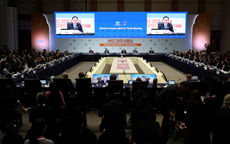 APEC warns of stalling trade due to tariffs as China, US officials meet