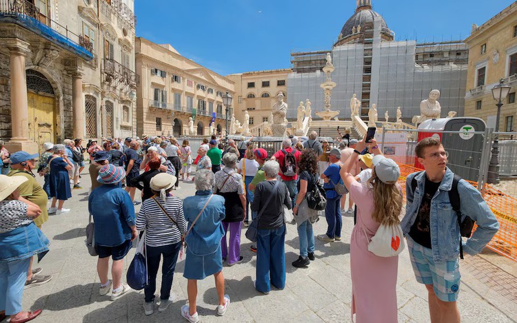 Too many tourists? Crowds offer an opportunity for Italy's south