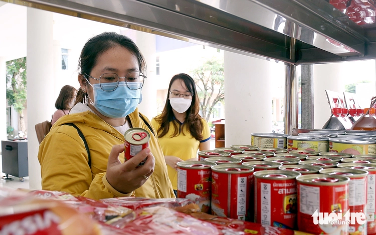 Da Nang urges COVID-19 precautions amid summer tourism surge