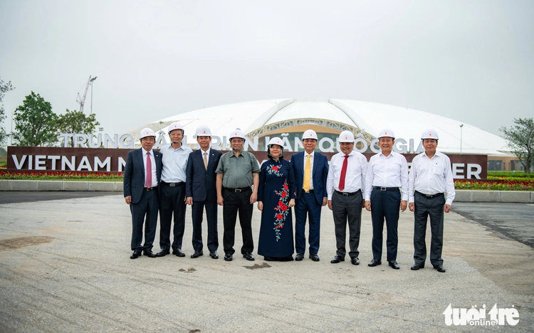 Vietnam PM requires putting national exhibition fair center into operation by September 2