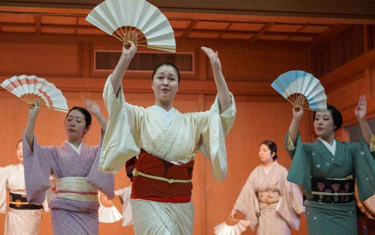 Century-old Tokyo geisha festival revives dying art