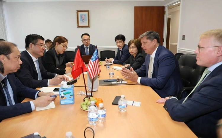 Vietnam’s trade minister meets US giants amid tariff negotiations