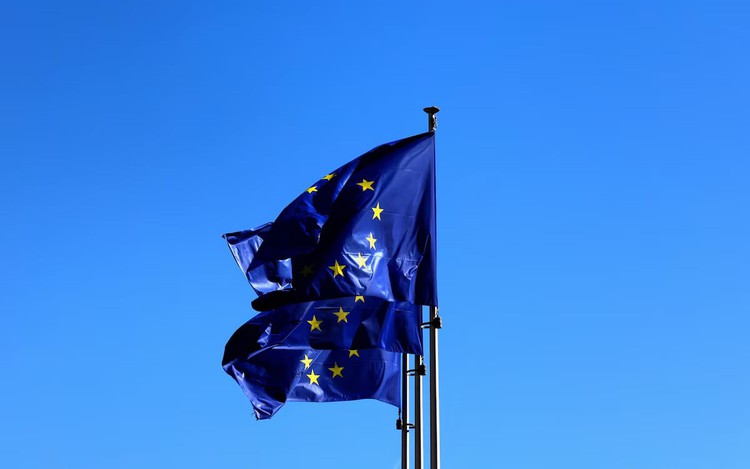 EU watchdog launches inquiry into Commission's easing of green rules