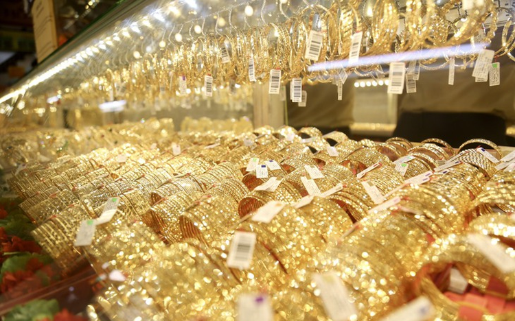 Vietnam plans gold trading floor to boost market transparency, stability
