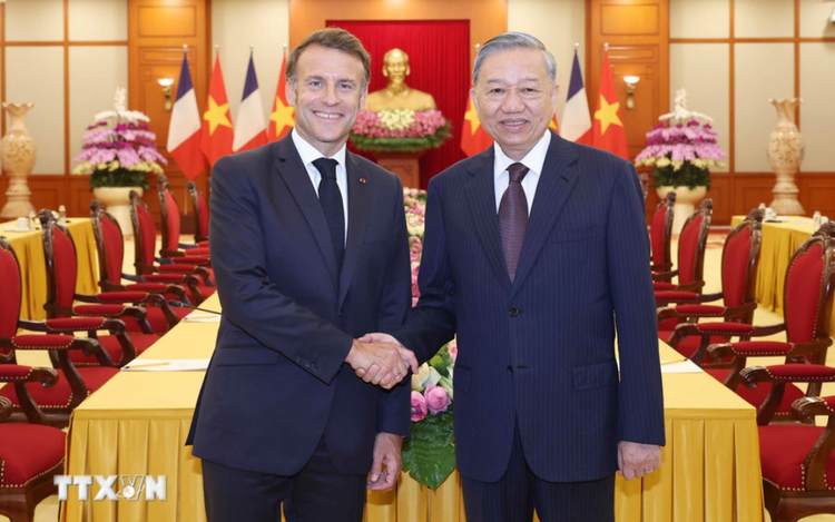 France seeks to deepen ties with Vietnam: president Macron