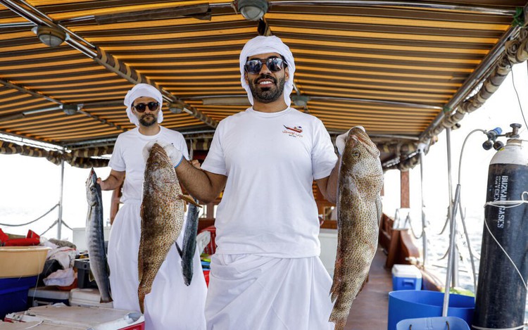 Qataris hooked on traditional fishing competition