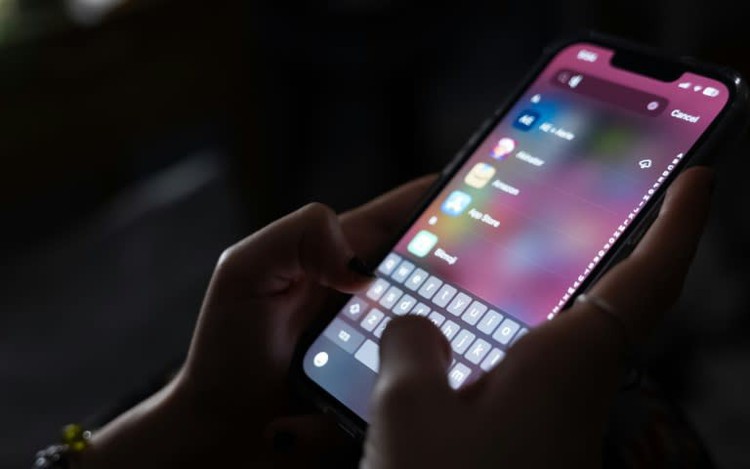 New Zealand PM proposes banning under-16s from social media