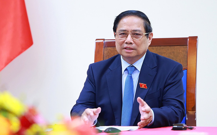 Vietnam, Singapore PMs pledge deeper ties in post-election phone call