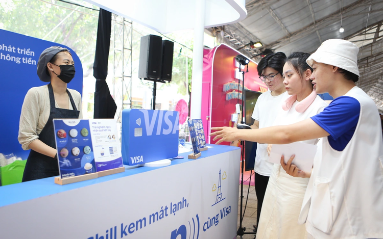 Visa introduces Click to Pay with leading banks, payment facilitators in Vietnam