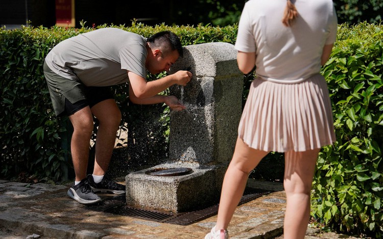 May was world's second-hottest on record, EU scientists say