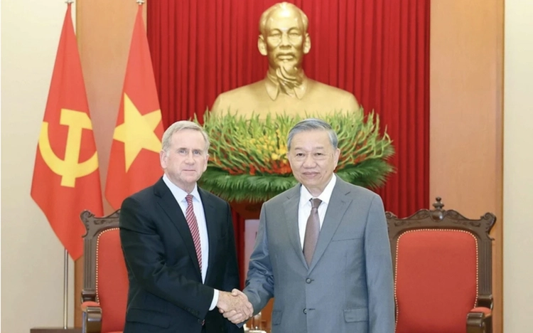 Vietnam’s Party chief urges Qualcomm, US firms to back accelerated trade talks