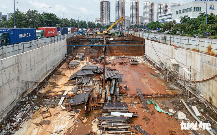 Slow progress at An Phu Intersection project in Ho Chi Minh City despite 6-month deadline