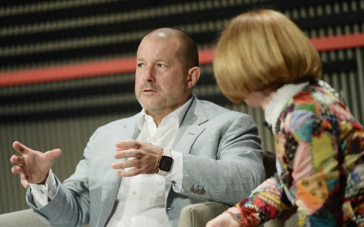 Big tech on a quest for ideal AI device