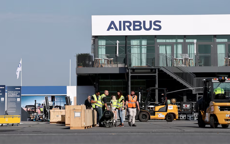 Paris Airshow opens under cloud of India crash, Mideast conflict