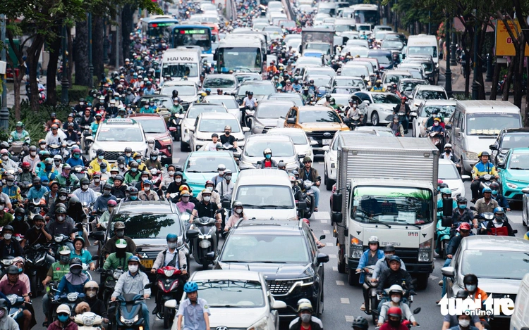 Ho Chi Minh City reports no serious traffic congestion in first half of 2025