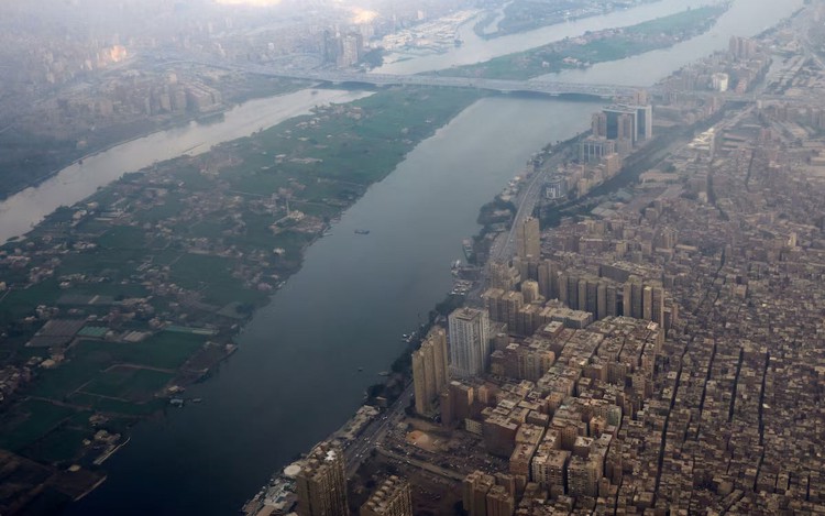 Egypt plans desert city supplied with diverted Nile water