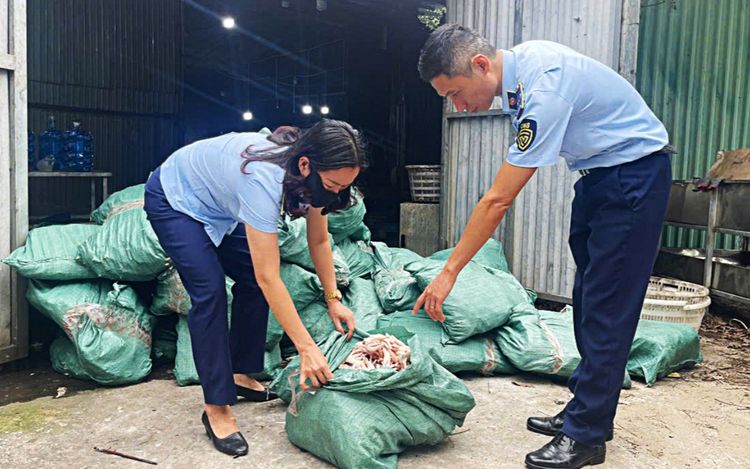 In Vietnam, counterfeit goods shake consumer trust