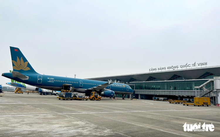 Vinh airport in north-central Vietnam to close for 6 months for runway, taxiway repairs