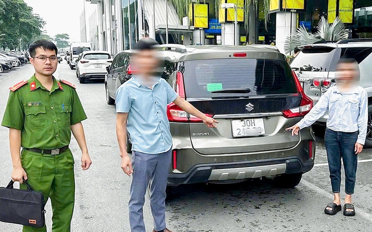 Hanoi airport authorities sanction couple for overcharging Taiwanese tourist