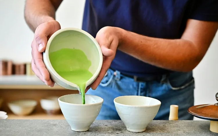 Global matcha 'obsession' drinks Japan tea farms dry