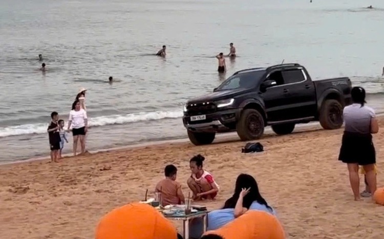 Man charged for reckless driving on beach in Vietnam’s Phu Yen