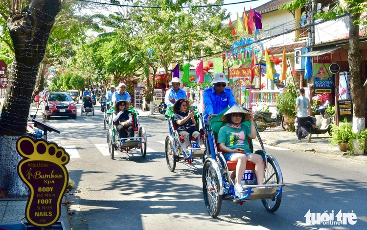 Vietnam receives 2.36 million Chinese tourists in Jan–May