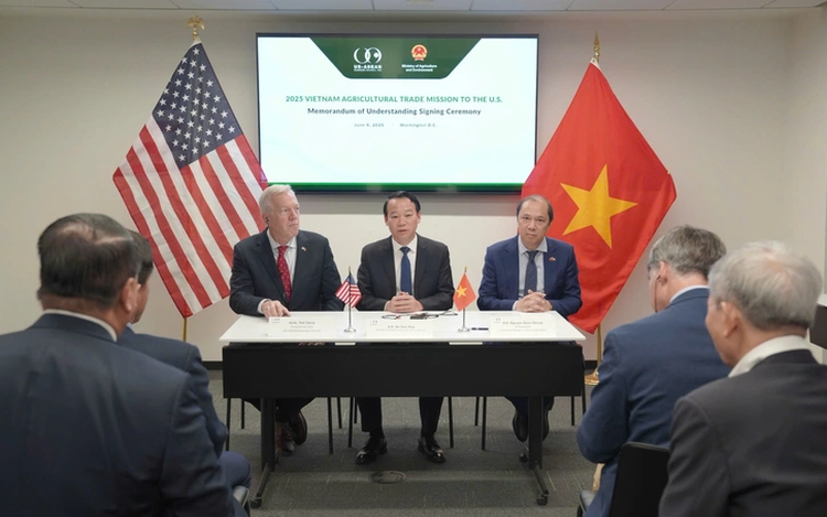 Vietnam signs MoUs worth nearly $3bn to import US agricultural products