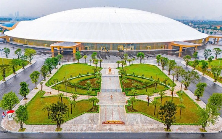Vietnam exhibition center handed over to serve National Day expo