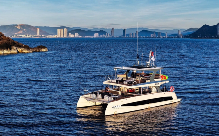 Yacht tours in Vietnam’s Nha Trang Bay become magnet for local, foreign tourists
