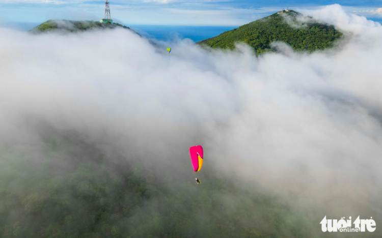Tourist killed in paragliding accident in Da Nang bought insurance, signed liability waiver