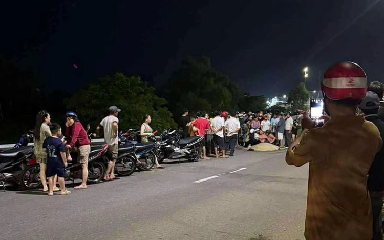 Police officer killed by dislodged container truck wheels in Vietnam