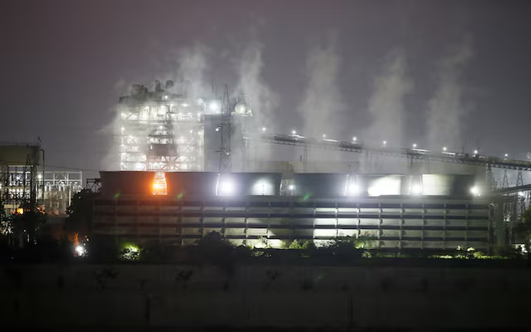 India eases sulphur emission rules for coal power plants, reversing decade-old mandate
