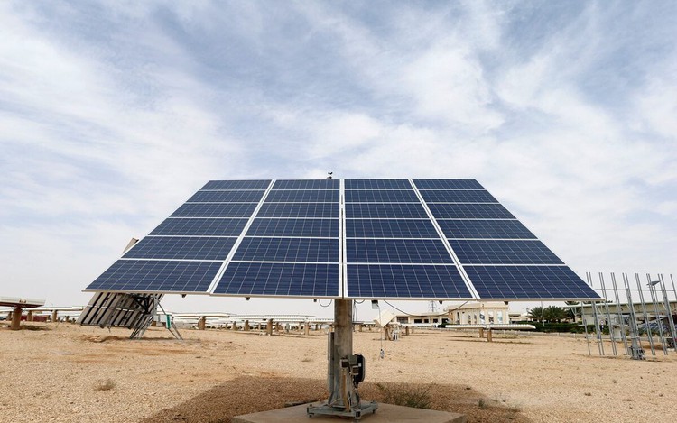 Saudi firms sign $8.3 billion clean energy deals