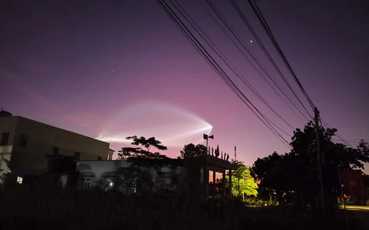 China’s Tianzhou-9 spacecraft launch causes bright streak in central Vietnam sky