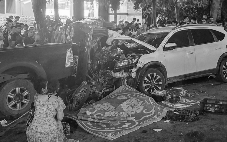 Driver with extremely high breath alcohol concentration detained after fatal pile-up in Hanoi