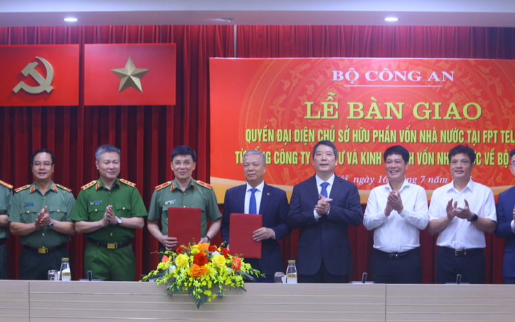 Vietnam’s public security ministry takes over state stake in FPT Telecom