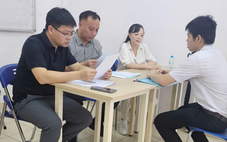 Foreign aviation firm hunts for staff in Vietnam