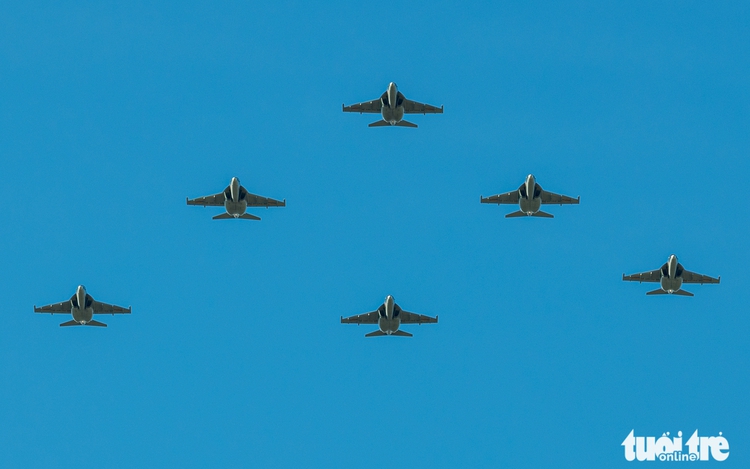 Vietnam trains Yak-130 formation ahead of 80th National Day flyover