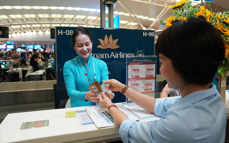 Vietnam Airlines launches first non-stop flight between Hanoi and Milan
