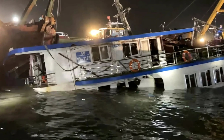 37 dead, 5 missing after tourist boat capsizes in Vietnam’s Ha Long Bay