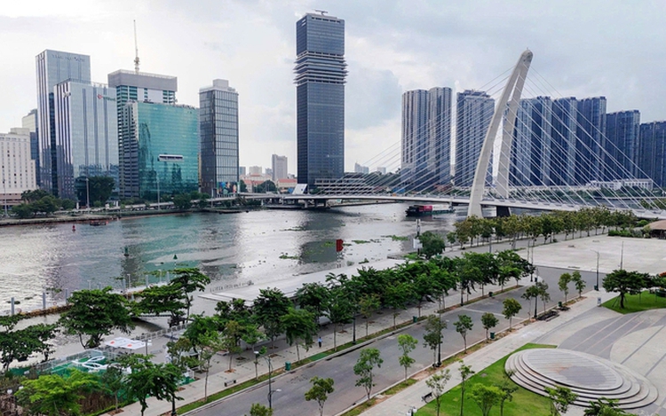 Finance ministry raises proposals for 2 international financial centers in Vietnam